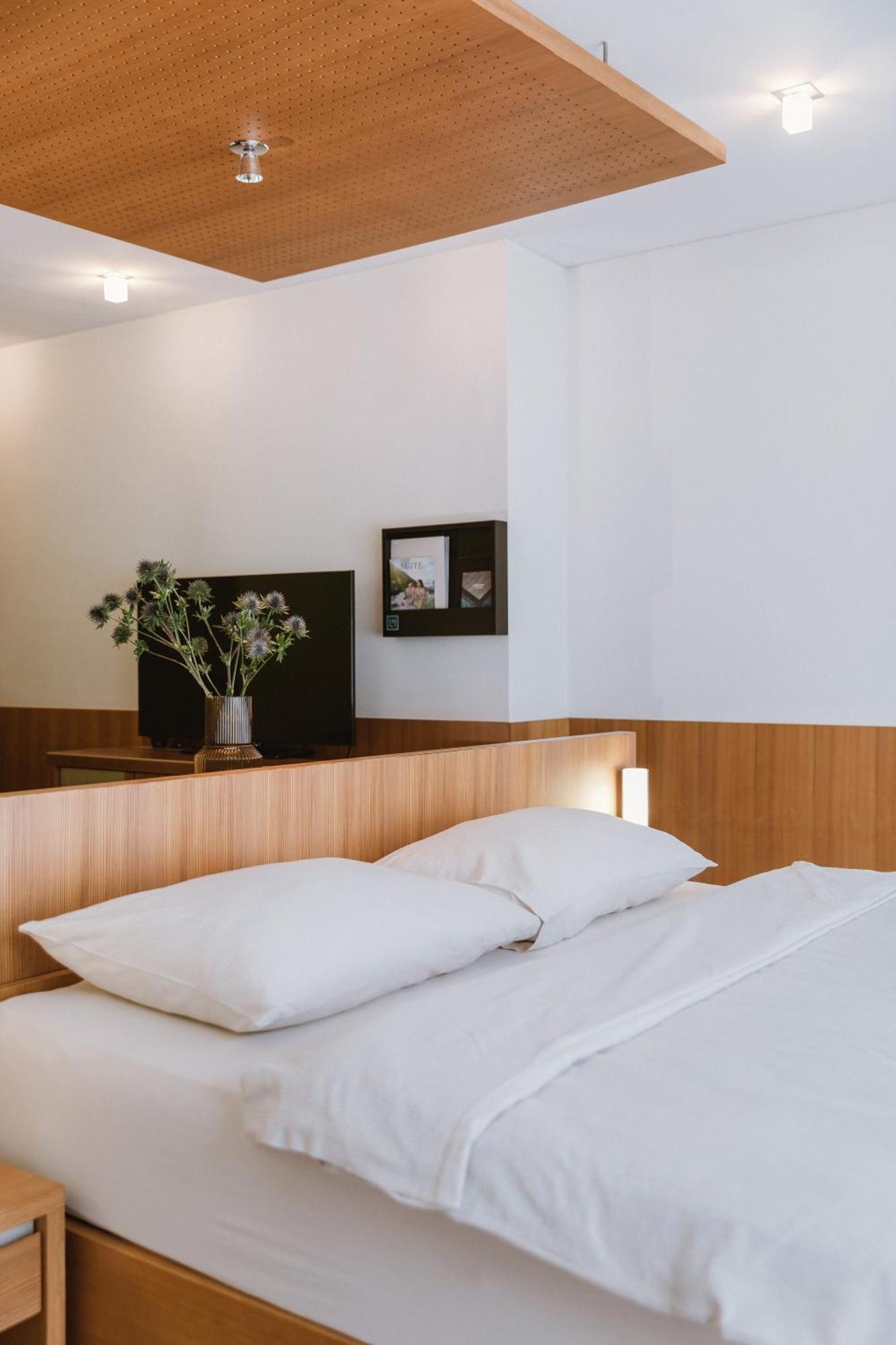 Lindenhof Pure Luxury & Spa Dolcevita Resort Naturns Esterno foto