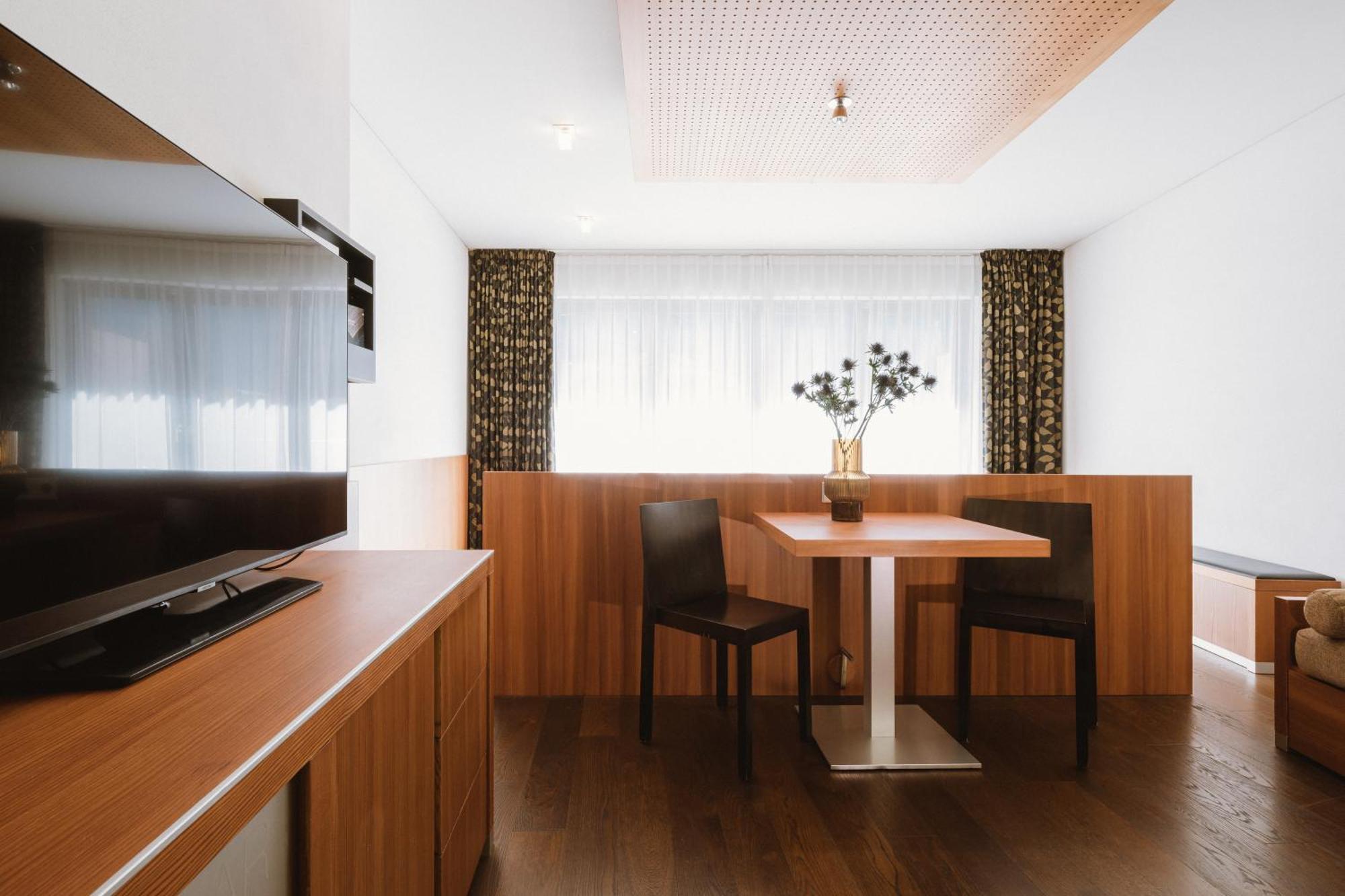 Lindenhof Pure Luxury & Spa Dolcevita Resort Naturns Esterno foto