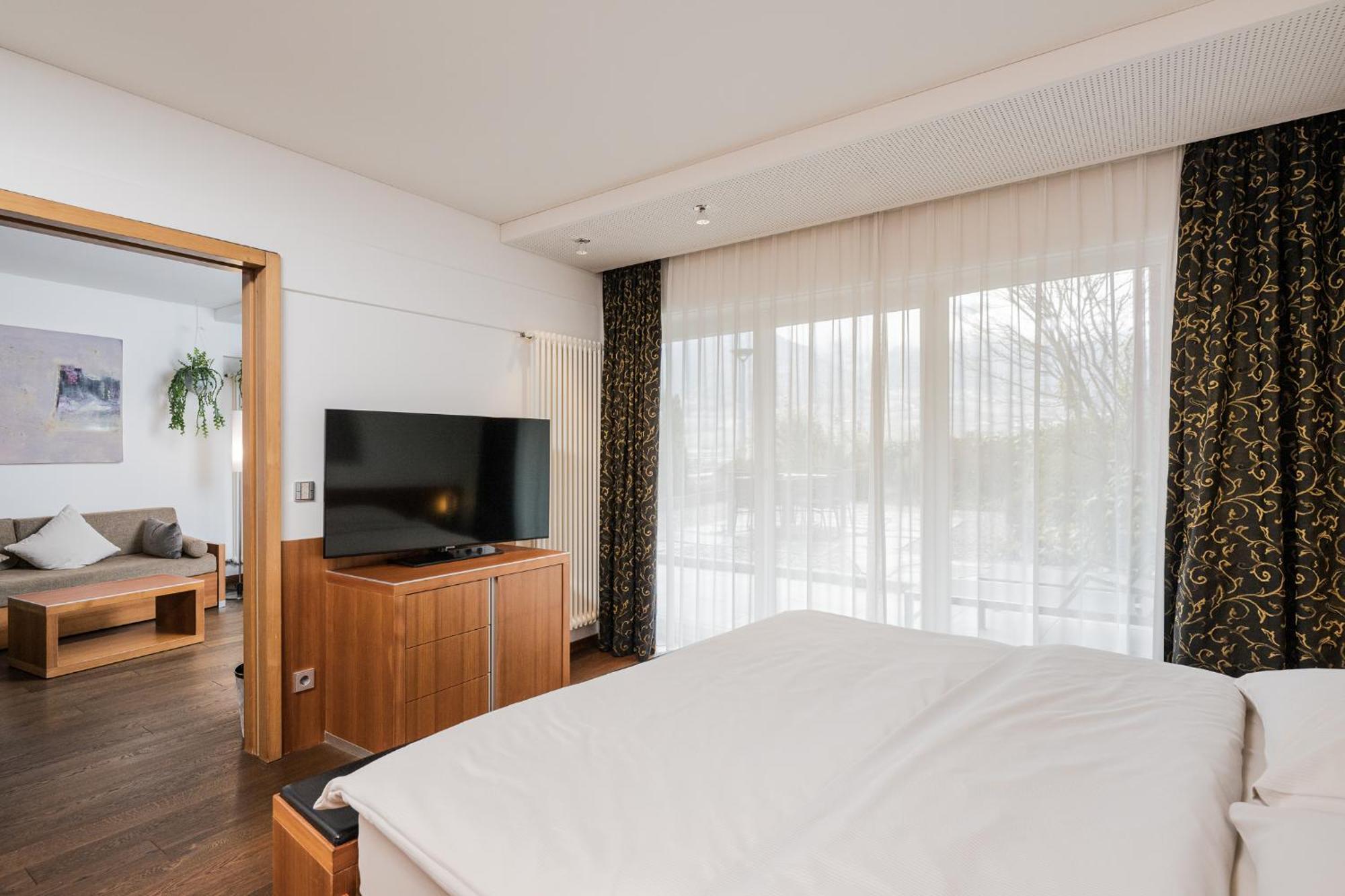 Lindenhof Pure Luxury & Spa Dolcevita Resort Naturns Esterno foto