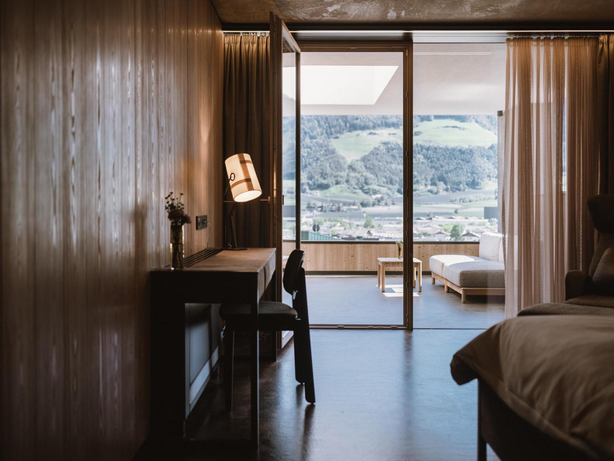 Lindenhof Pure Luxury & Spa Dolcevita Resort Naturns Esterno foto
